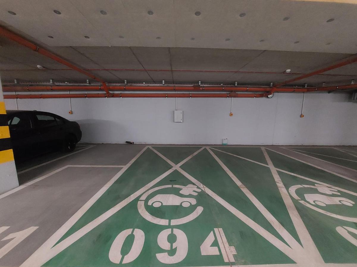 Komfort Z Balkonem I Parkingiem W Centrum Wroclawia 外观 照片